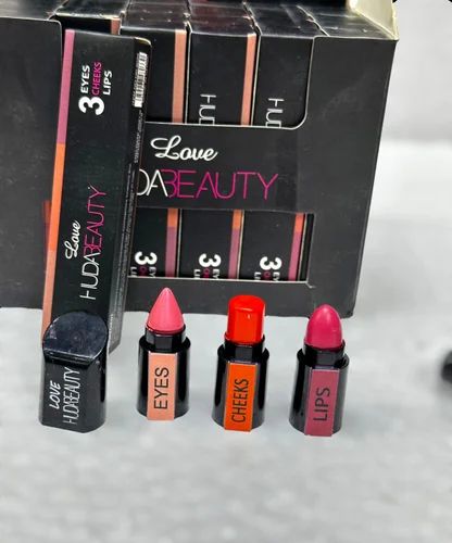 Huda Beauty 3 in 1 Professional Eyes, Cheeks & Lips Set
