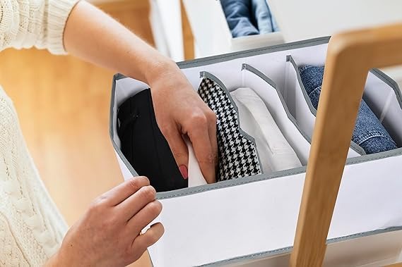 7 Grid Non-Woven Clothes Organizer for Wardrobe